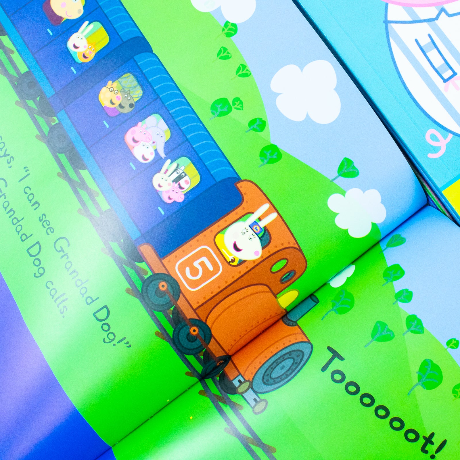 Peppa Pig Yellow Bag 10 Books Collection Set including CD (The Train Ride, Pedro’s Pirate Treasure, George and the Noisy Baby, The Rainbow, George’s Balloon, Peppa Meets the Queen & More) - Lets Buy Books