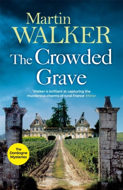 Bruno Chief of Police Dordogne Mysteries paperback set back cover detail - Martin Walker