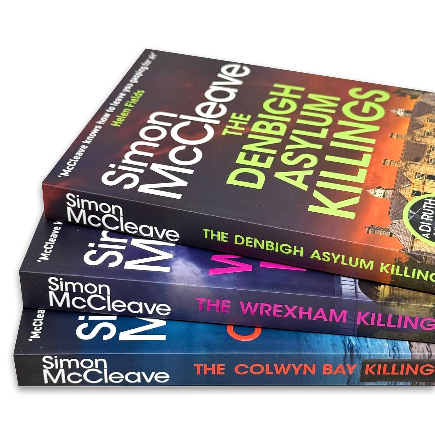 The Colwyn Bay Killings by Simon McCleave, DI Ruth Hunter Book 17, paperback crime thriller cover