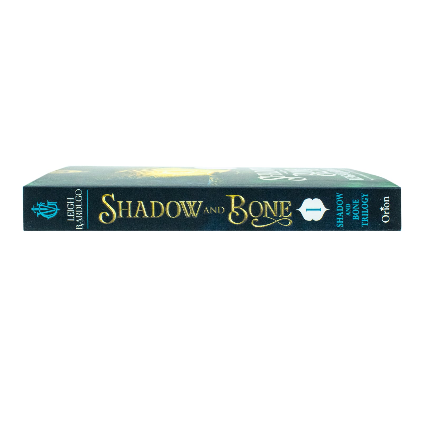 Shadow and Bone Book 1 by Leigh Bardugo - Grisha Trilogy Paperback - Inside Pages