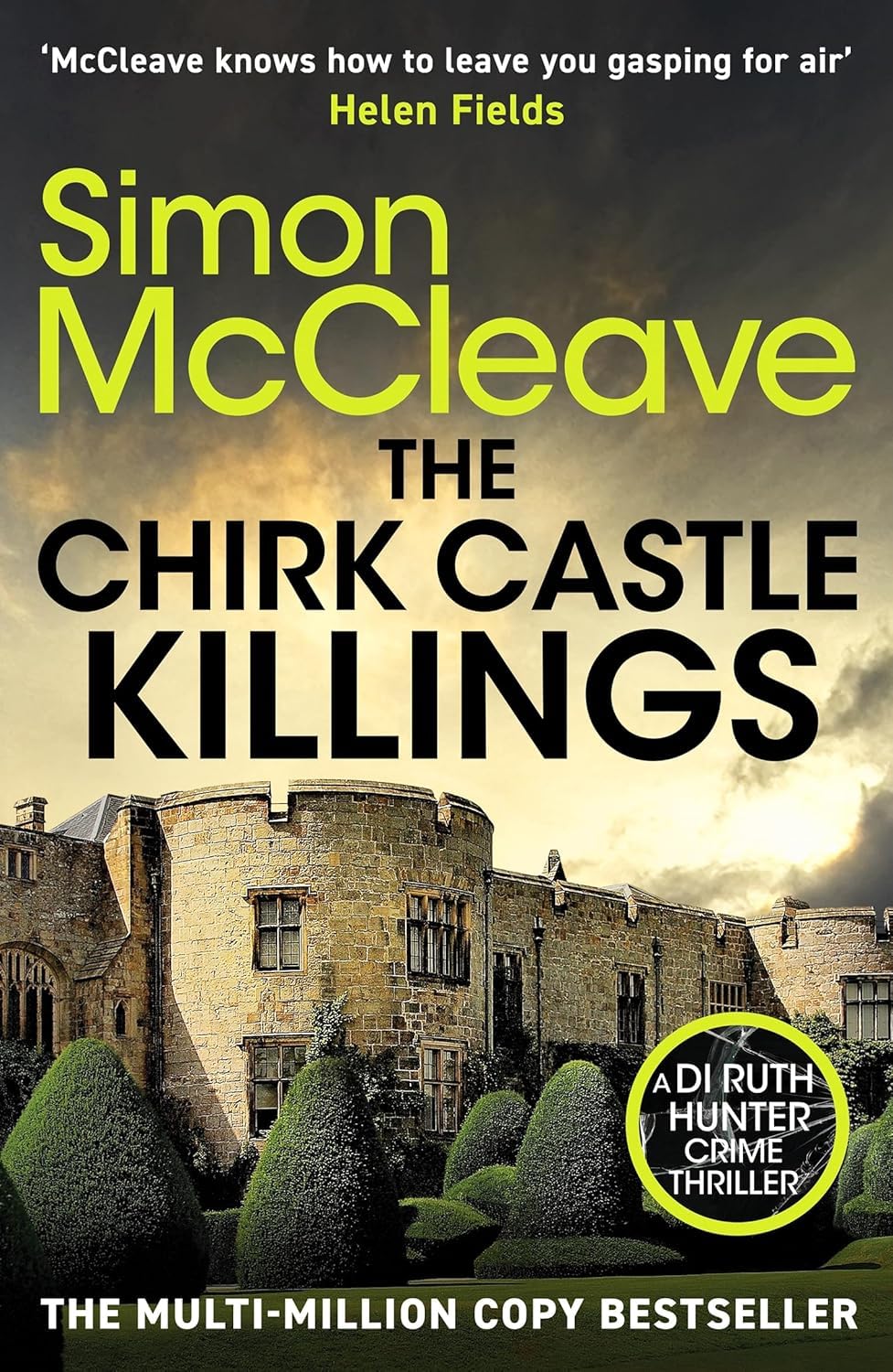 The Llandudno Pier Killings by Simon McCleave, Book 14 in the DI Ruth Hunter crime series, paperback cover