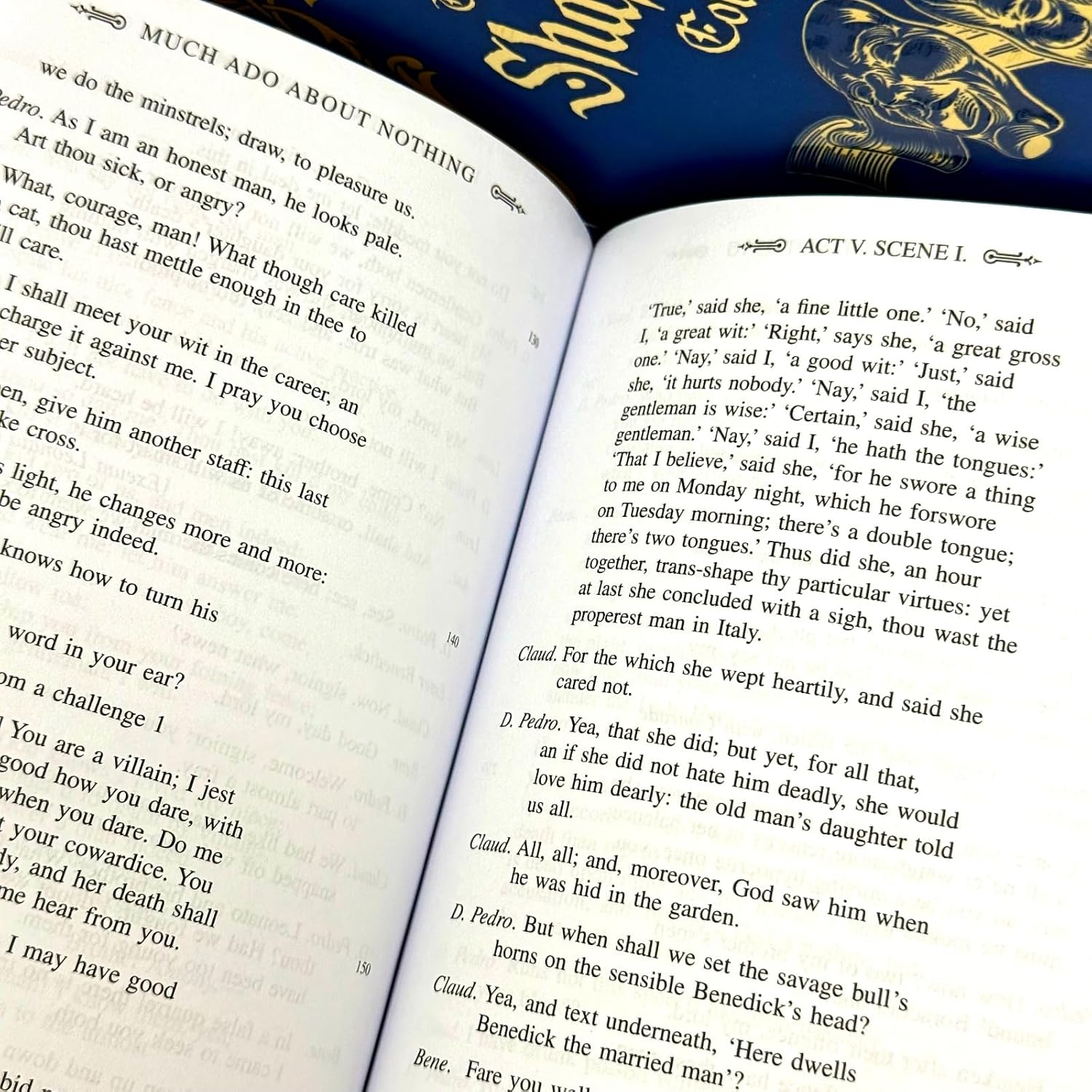 Full view of the William Shakespeare 6 book hardback box set with journal, Arcturus Collector's Classics